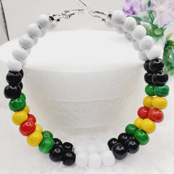 Rasta hoop earrings, African earrings with wooden beads, large hoop earr… - Picture 4 of 10